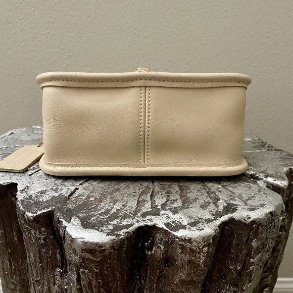 Vintage Coach Winnie Mini Willis Leather Bag 9023 in Bone - Picture 6 of 14